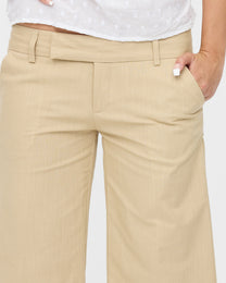 Low-rise Tailored Capri - Sand