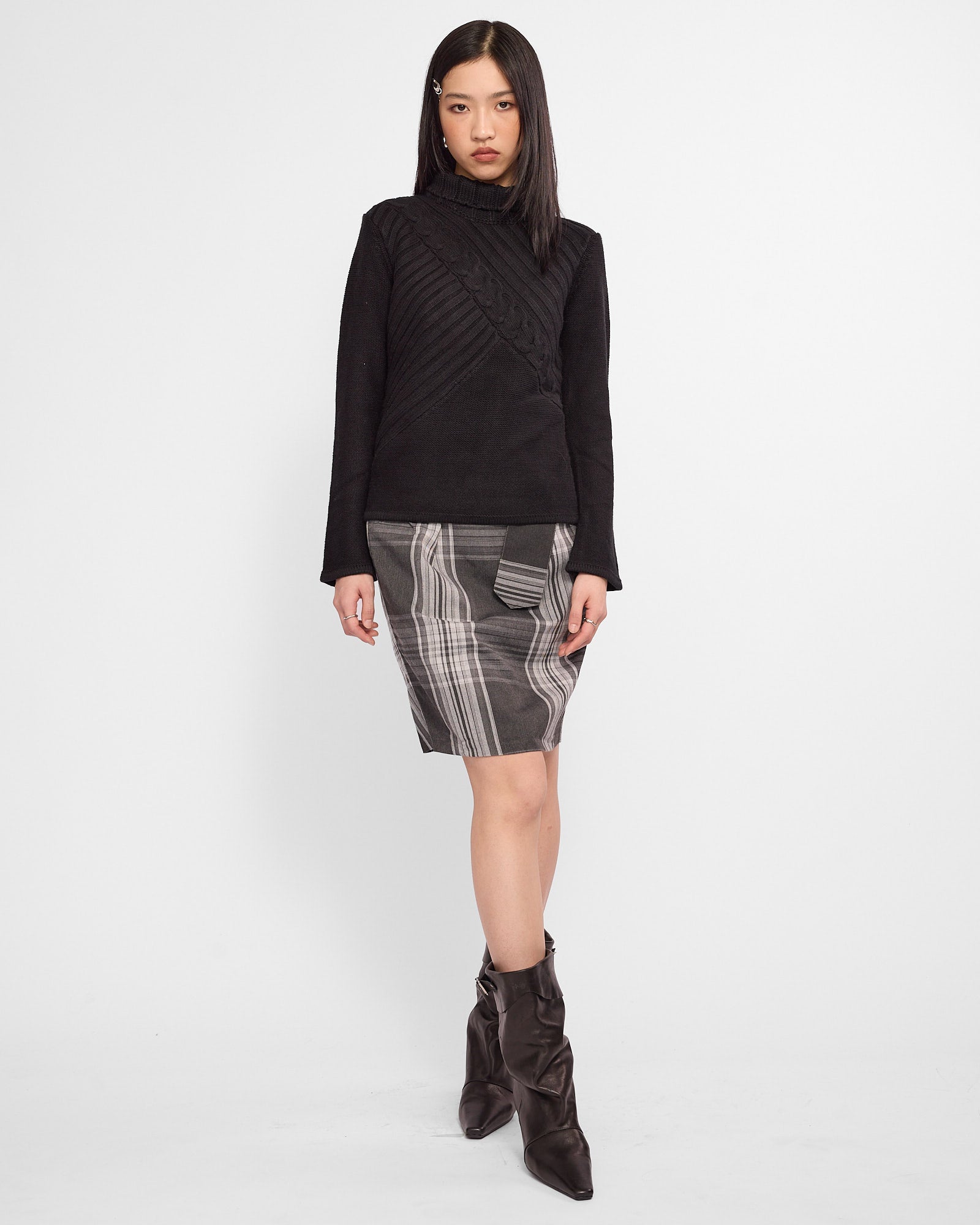 Flare Sleeve Turtle Neck Knit Sweater - Black