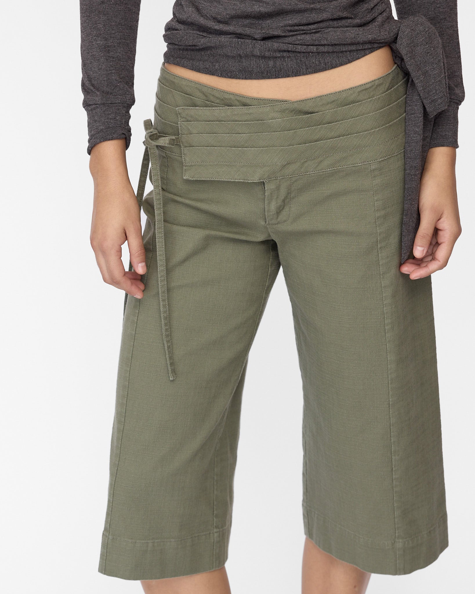 Wide Waistband Tie Capri - Khaki